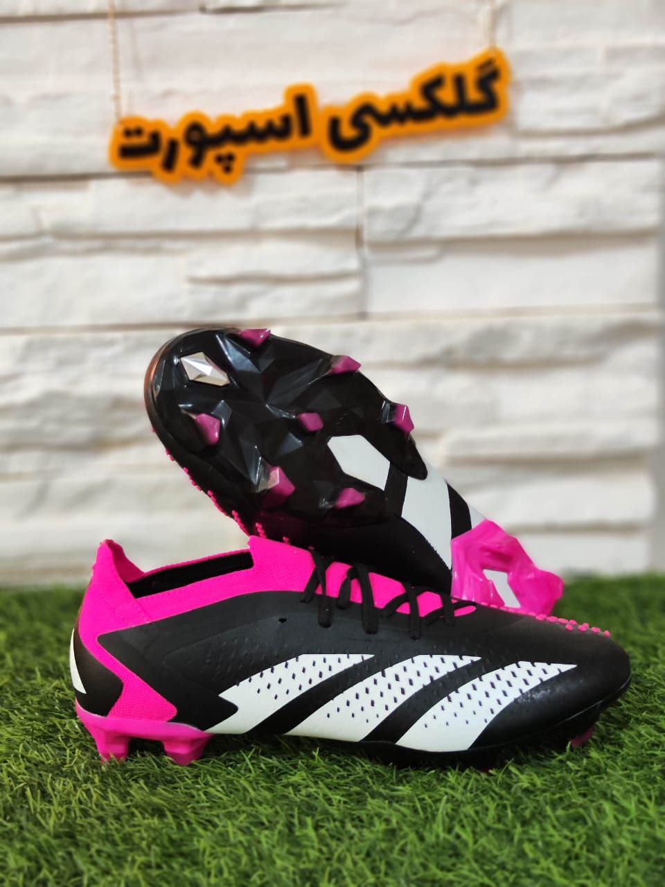 کفش فوتبال آدیداس مدل پریدیتور آکیورسی رنگ مشکی سفید